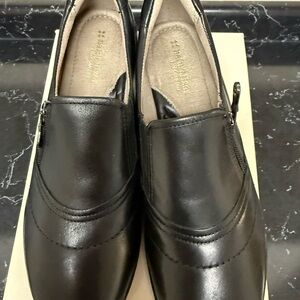 Naturalizer Black Leather Flats